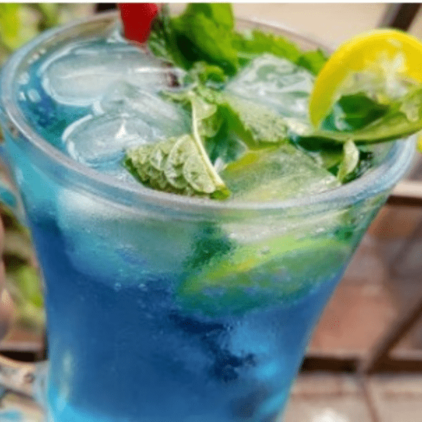 Blue Lagoon Mojito
