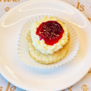 English Scones 2Pcs <br> سكونز انجليزي قطعتين