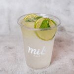 Soft Drink 7Up Iced with Lemon Slice <br> مشروب غازي سفن أب مثلج مع شريحة ليمون
