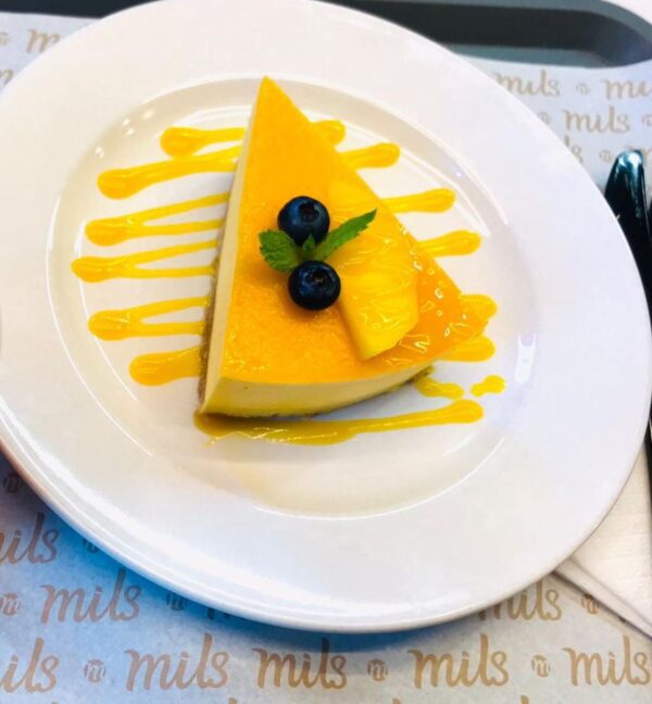 Mango Cheesecake Slice <br> شريحة تشيز كيك المانجو