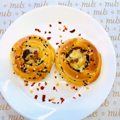 Signature Rose Bhaji Bun Chicken 2Pcs <br> سيجنتشر روز باجي بان دجاج قطعتين